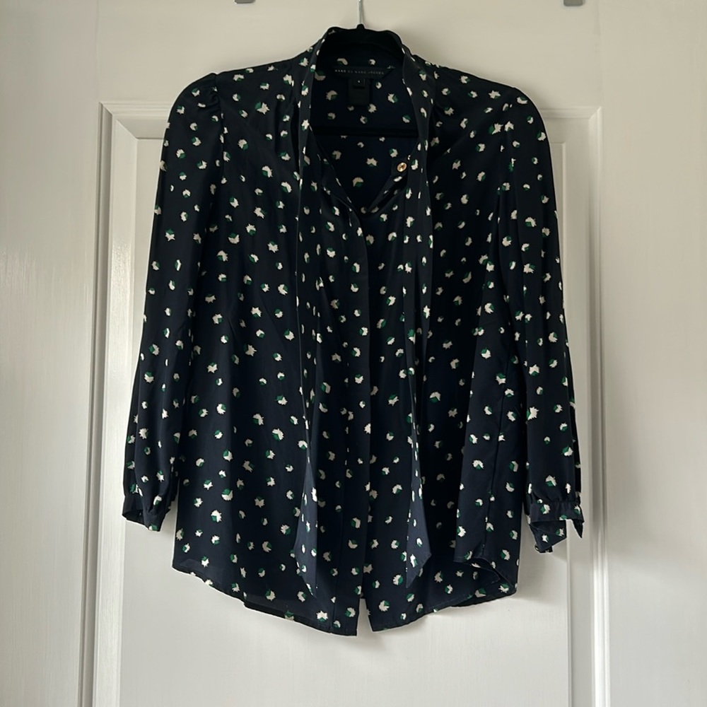 Marc by Marc Jacobs silk shirt. Size 4